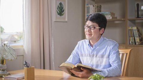 ការភ្ញាក់ខ្លួនពីភាពក្រអឺតក្រទមរបស់ខ្ញុំ